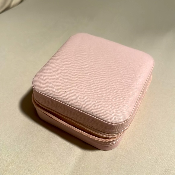 Pretty Pink mini Travel Jewelry Box - Picture 2 of 6